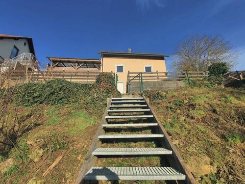 Südseite, von 3. Gartenebene aufgenommen - 