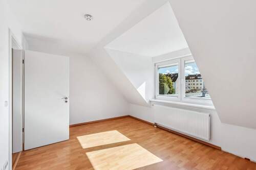 Zimmer 2 im Dachgeschoss - 