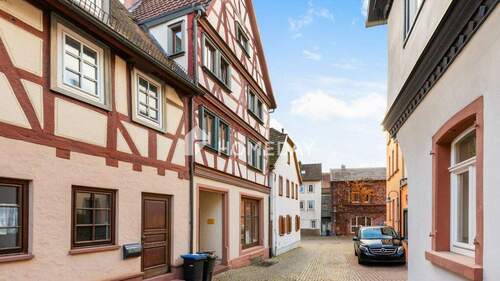 Außenansicht 3 - 4 Zimmer Mehrfamilienhaus, Wohnhaus in Klingenberg