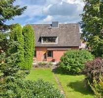 Haus mit weiterem Baugrundstück in Brackel