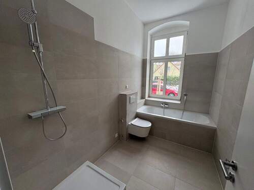 Masterbad - 4 Zimmer Etagenwohnung in Berlin