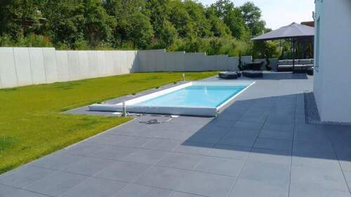 Garten mit beheiztem Pool - 