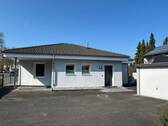 Objektansicht - **Freistehender Bungalow mit Garage in Werl**