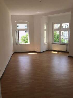 Zimmer - Etagenwohnung mit 42,00 m² in Halle (Saale) zur Miete