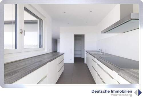 Küche mit Speisekammer - 