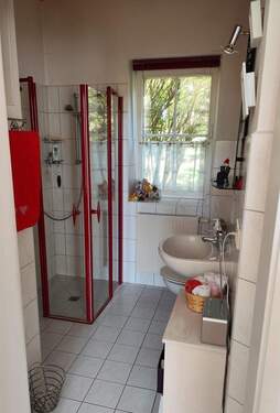 EG - angrenzendes Duschbad - 