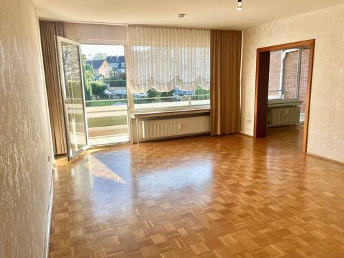 Wohnzimmer - 3 Zimmer Etagenwohnung zum Kaufen in Mettmann