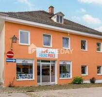 Ideal für Investoren! Gepflegtes MFH mit 3 Wohnungen und 2 Gewerbeflächen - Reisbach