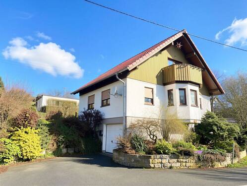 Hausansicht - 5 Zimmer Einfamilienhaus in Hausdorf