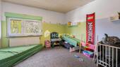 1. OG Schlafzimmer 1 - 