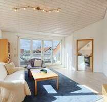 Helle Wohlfühlwohnung mit hohen Decken und einer tollen Aufteilung - Böblingen-Dagersheim