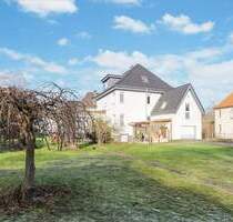 Bi-Hillegossen: Großzügiges Ein- bis Zweifamilienhaus mit schönem Gartengrundstück - Bielefeld