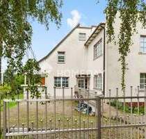 Großes Einfamilienhaus mit 6 Zimmern, Keller, Garten und Terrasse - Mehrgenerationenwohnen möglich - Berlin Buckow