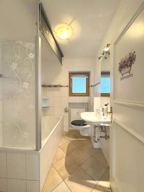 Badezimmer Erdgeschoss - 