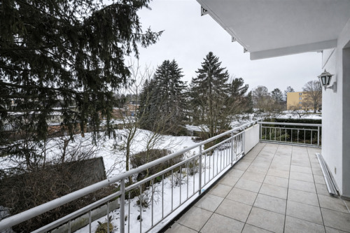 großer Balkon Wohnung 1.OG - 