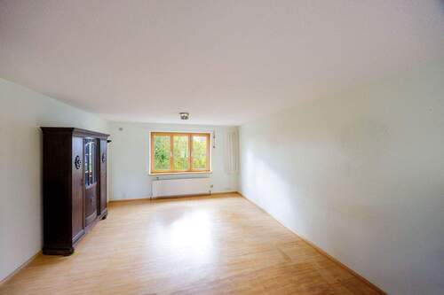 Wohnzimmer EG - 5 Zimmer Mehrfamilienhaus, Wohnhaus zum Kaufen in Erligheim