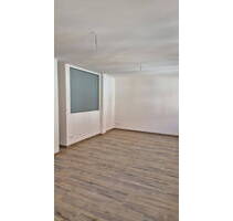 Großzügig geschnittene neue 3-Zimmer-Wohnung 73m² - gehobener Standard, zentral & ruhig - Oederan
