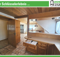 ++Haus mit 2 Wohnungen, Balkon, Küche und große Doppelgarage - Markgröningen Unterriexingen