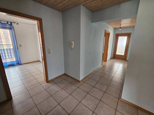 20250710_165339.jpg - Mehrfamilienhaus, Wohnhaus mit 213,00 m² in Markgröningen zur Miete