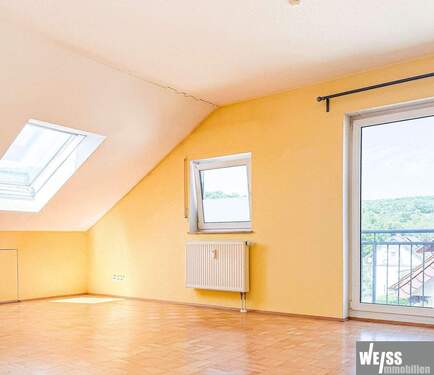 Wohnzimmer - 2 Zimmer Etagenwohnung in Würzburg