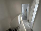 Flur (Haus links) - 