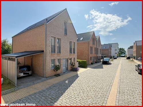 Nord-West-Ansicht - 6 Zimmer Einfamilienhaus zum Kaufen in Schleswig
