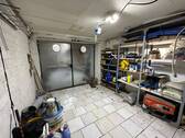 Garage - 