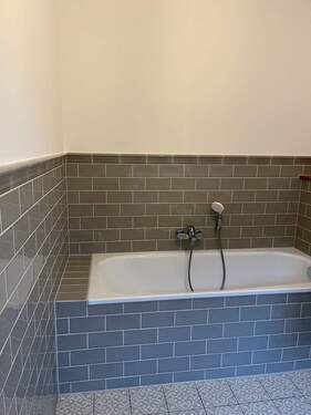 mit Badewanne - 