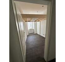 Frei ab sofort Gute Lage 4-Zimmer-Wohnung Bis 4-er WG-geeignet - Trier Innenstadt