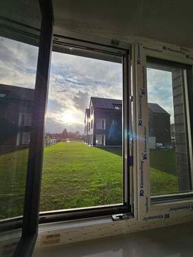 Blick zum Nachbarhaus - 