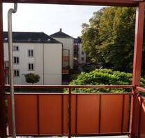 EBK inkl. 1. OG Laminat + Bad mit Wanne - frei ab 1.5.26 - Chemnitz Sonnenberg