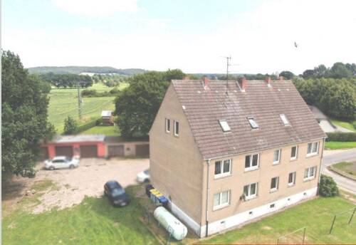 Hausansicht - Mehrfamilienhaus, Wohnhaus zum Kaufen in Bernitt - Göllin