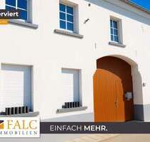 Vierkanthof mit Blick auf Wiesen und Felder - Linnich