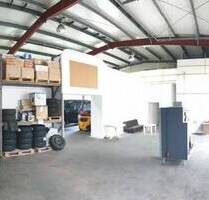 Halle mit Rolltor; Büroflächen; alle Branchen; PKW-Stellplätze; LKW anfahrbar - Höchberg