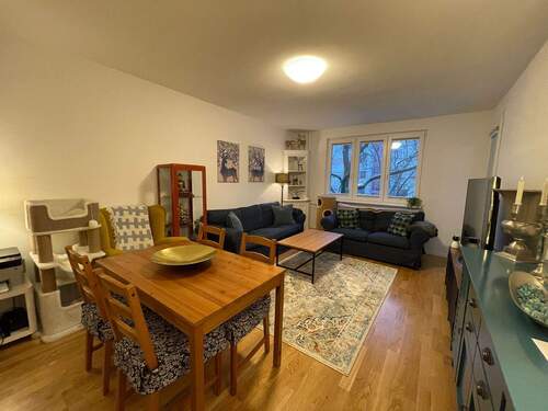 1 - Stilvoll kernsanierte Wohnung mit Sonnenbalkon, in zentraler Lage!