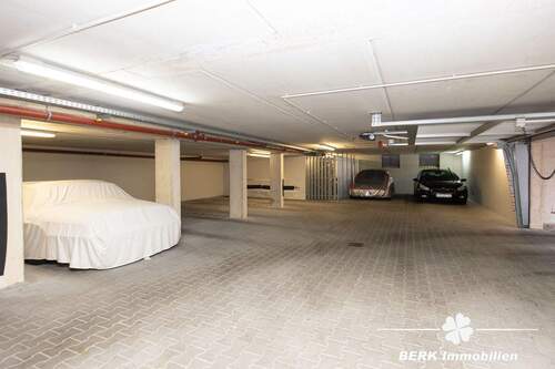 Tiefgaragenstellplatz - 