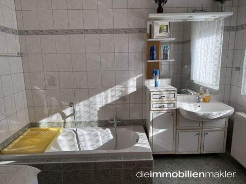 Bad - 4 Zimmer Einfamilienhaus in Golßen