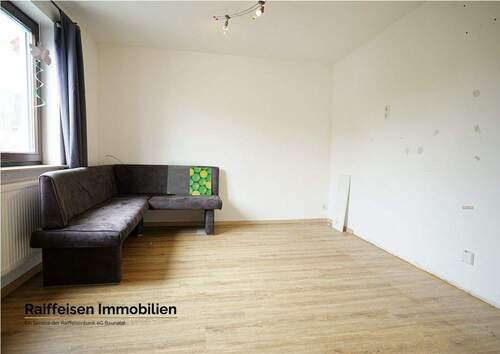 Raiffeisenstraße 19 - 