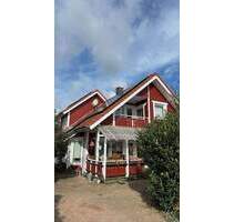 Wunderschönes schwedenrotes Holzhaus am Feldrand - von Privat - Schöneck Büdesheim