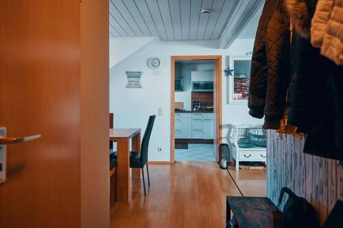 Eingangsbereich mit Essbereich - 