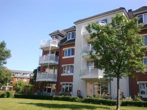 Außenansicht - Sehr schöne 3 Raumwohnung in Stralsund-Viermorgen