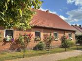 Bild 1 - Top saniertes Bauernhaus mit Garagen und Nebengebäude auf großem Grst. mit Obstbäumen
