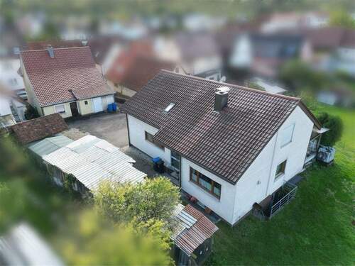 Rückseite - Einfamilienhaus mit 178,70 m&sup2; in Dettingen an der Erms zum Kaufen