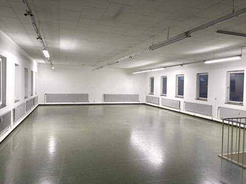 Gewerberaum/Ladengeschäft OG - 