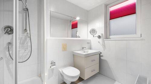 Badezimmer UG - Terrassenwohnung mit 117,30 m&sup2; in Gröbenzell zur Miete