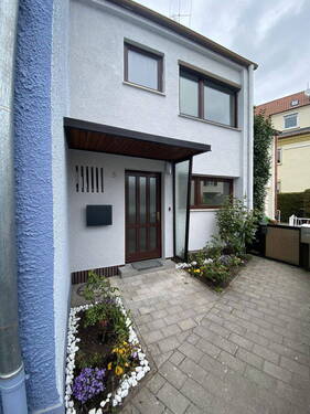 Bild 3 - 4 Zimmer Reihenmittelhaus in Stuttgart