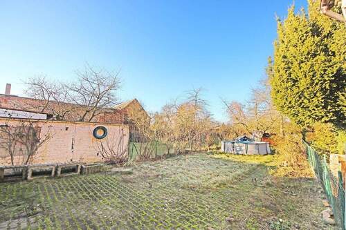 Blick auf das Grundstück - 