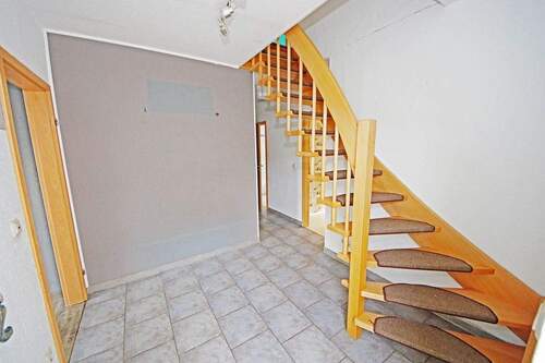 Diele im EG - Einfamilienhaus mit 85,00 m&sup2; in Dessau-Roßlau zum Kaufen