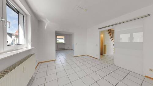 Ess/Wohnbereich - 6 Zimmer Einfamilienhaus in Neustadt