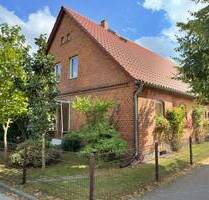 Modernisiertes Bauernhaus mit zwei Wohnungen auf 1800 m² Grundstück in Prädikow